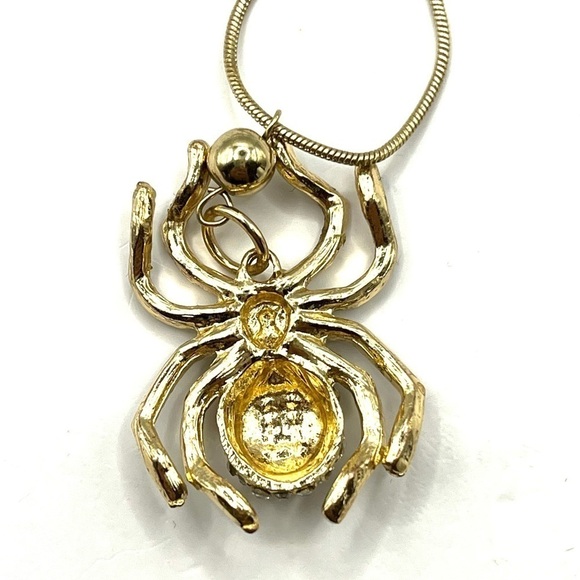 Spider Pendant Gold Tone with Rhinestones. Sparkling Necklace 🕷️ Halloween - Picture 9 of 10